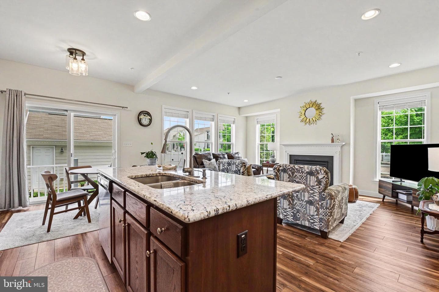 402 Line Road photo 7