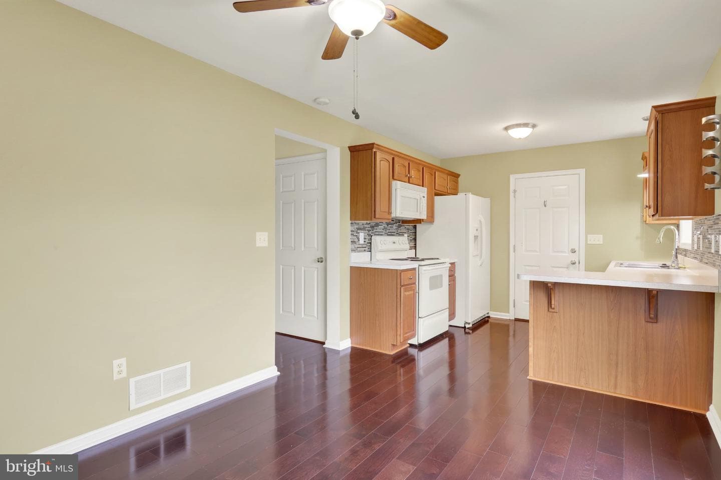 13 Kingsbridge Circle photo 16