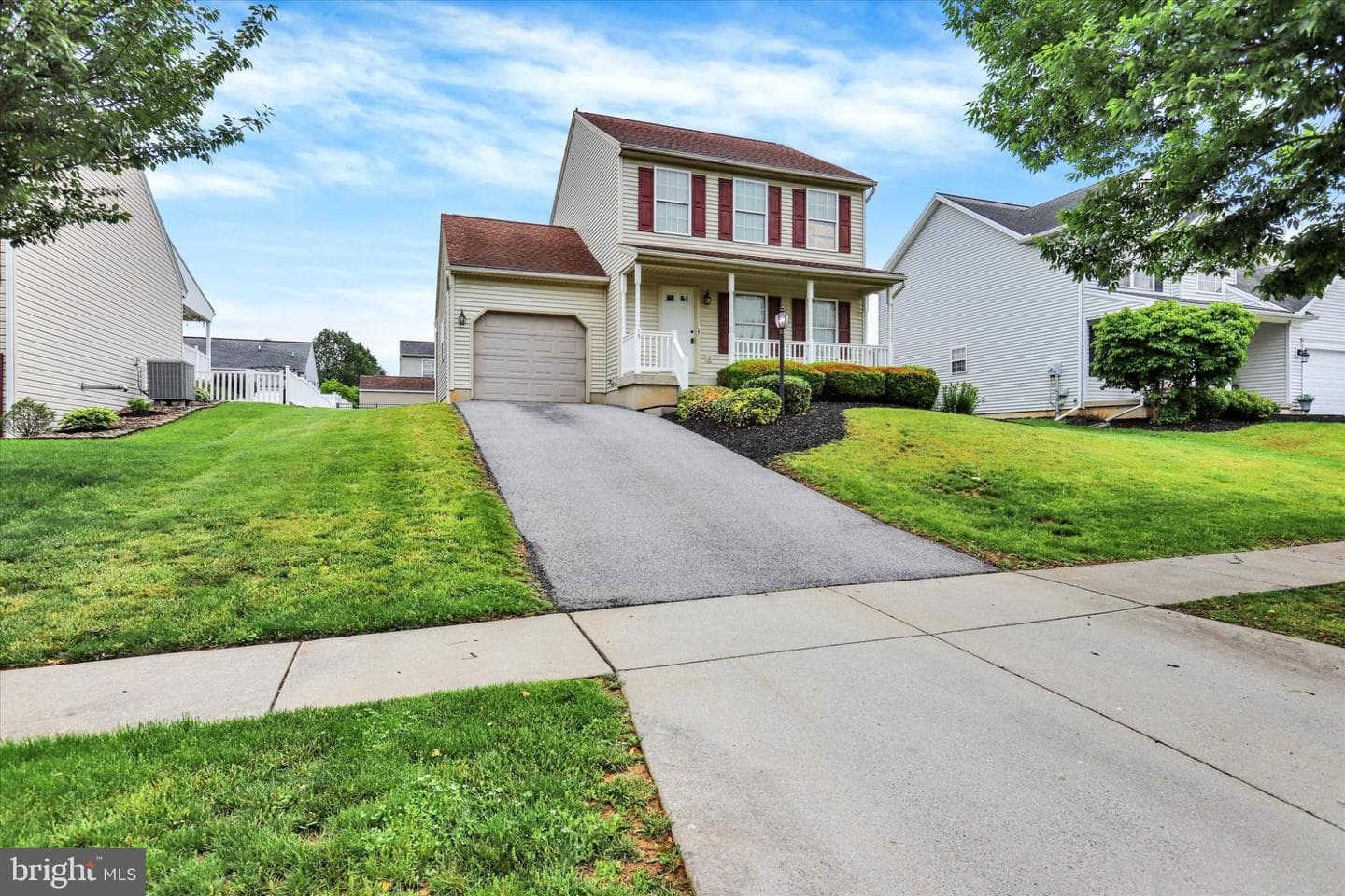 13 Kingsbridge Circle photo 3
