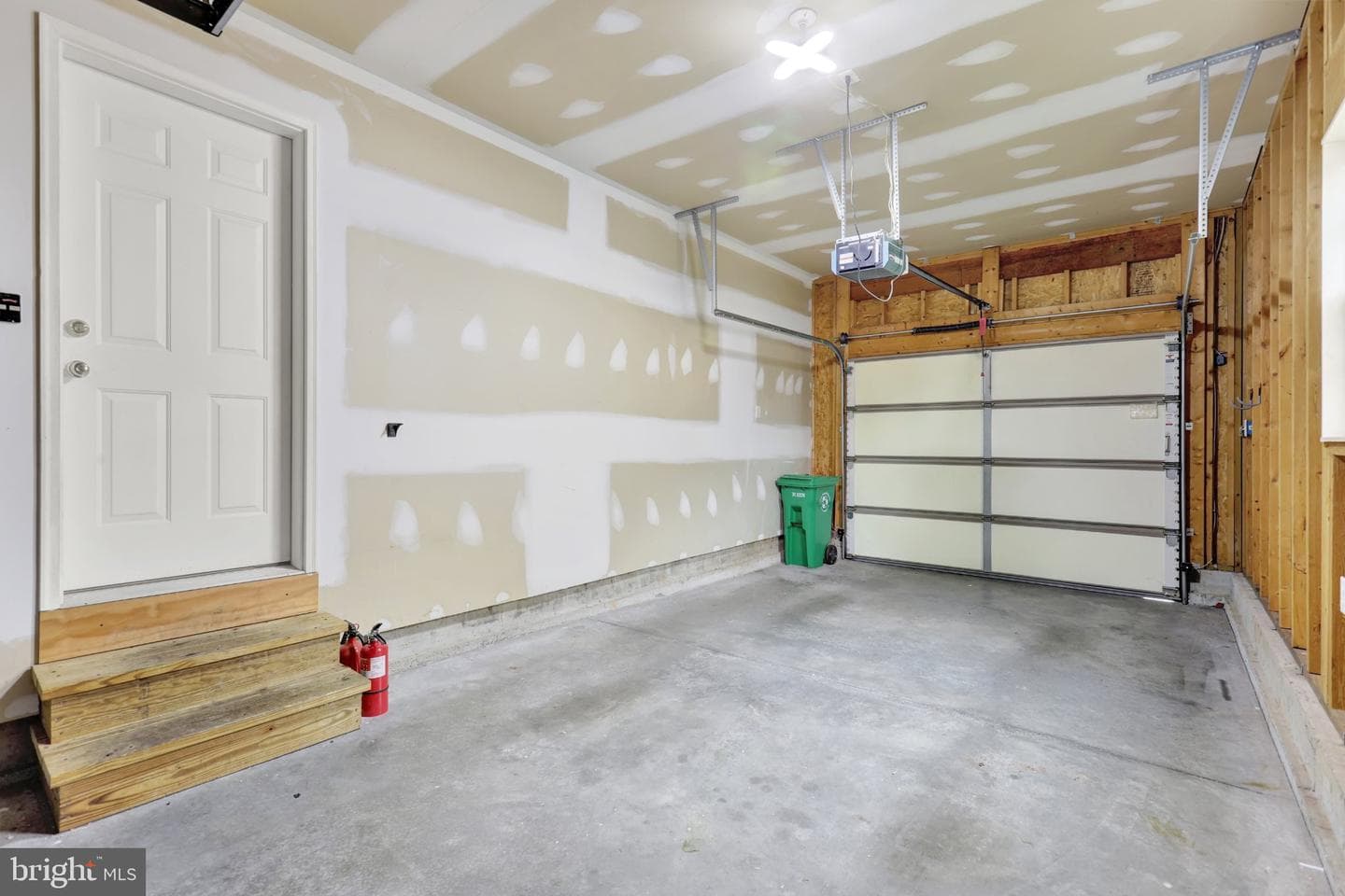 13 Kingsbridge Circle photo 30