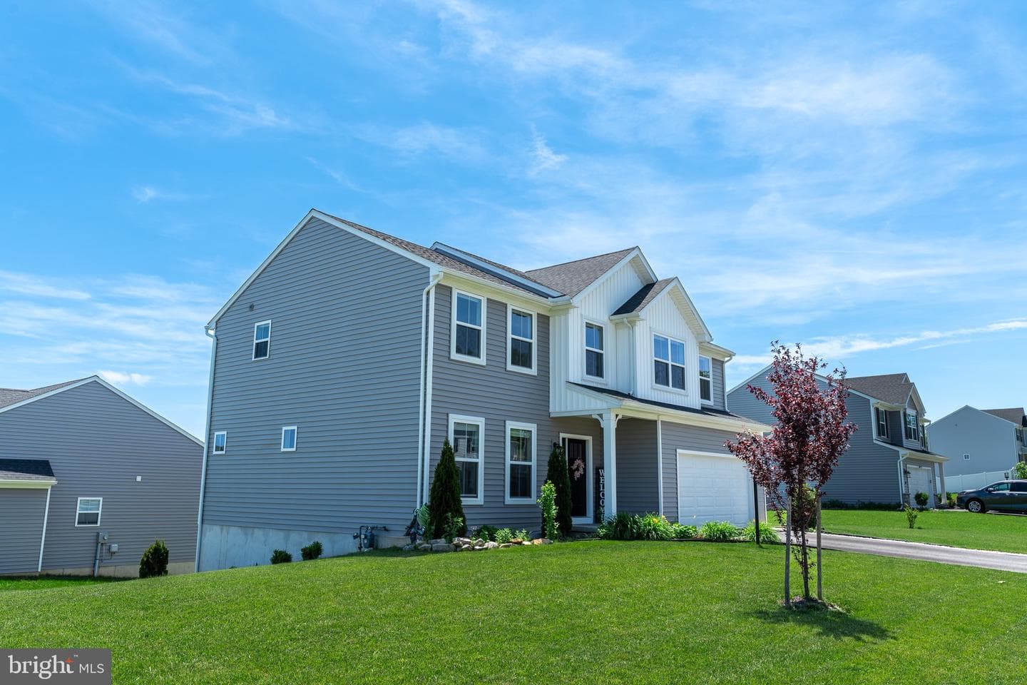 534 Emerald Way photo 3