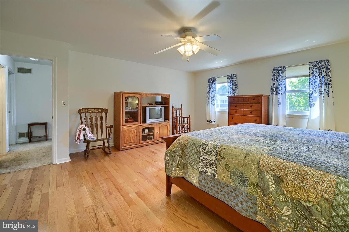 10 Matthew Court photo 25
