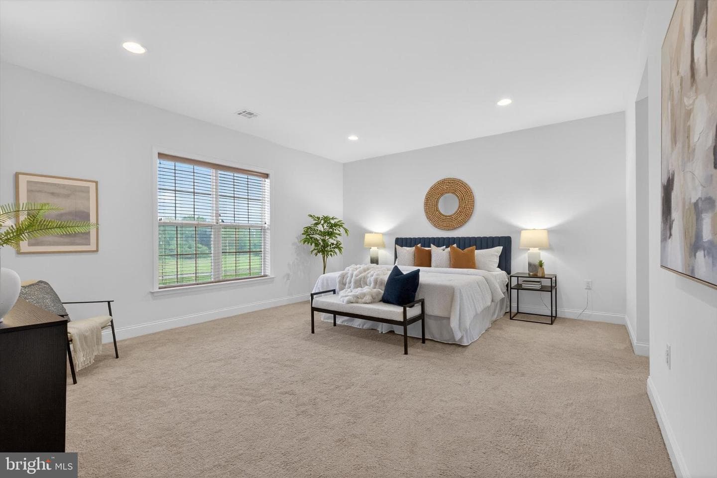 87 Edris Lane photo 22