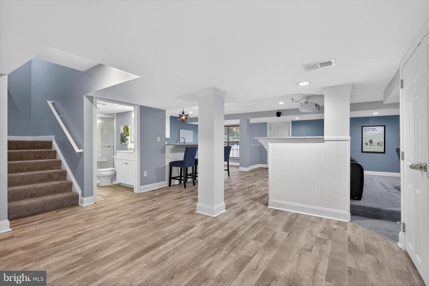 87 Edris Lane photo 43