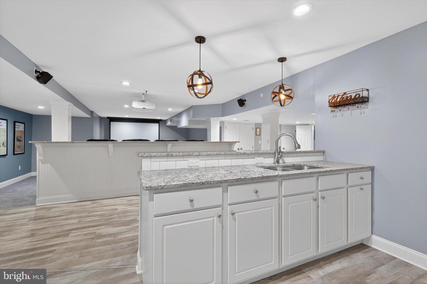 87 Edris Lane photo 46