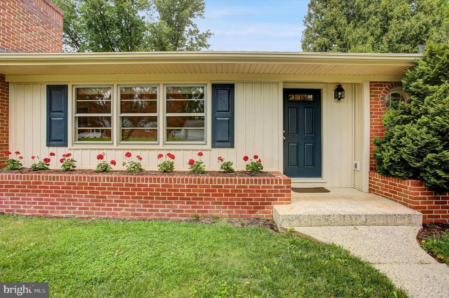 621 Charles Street photo 4