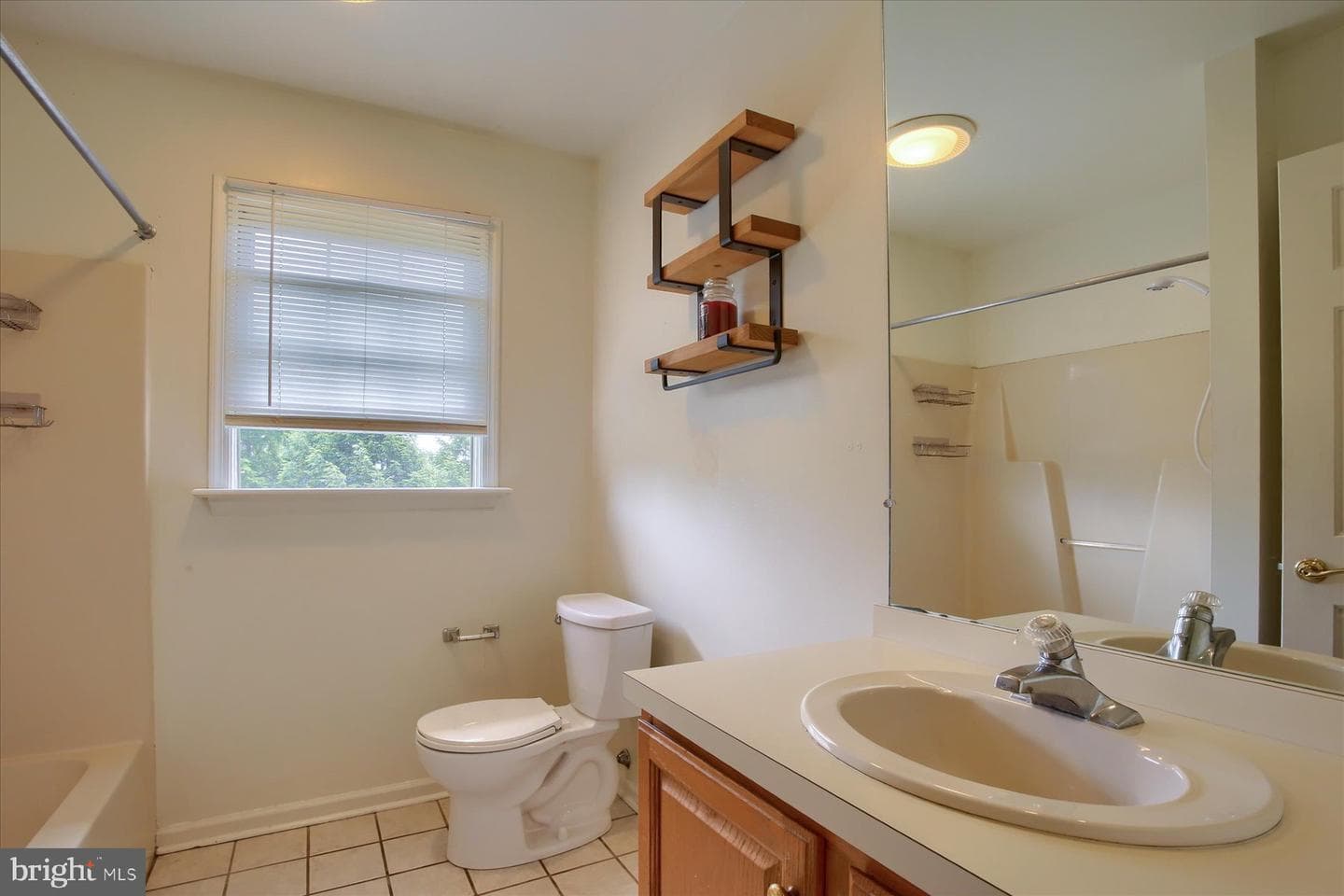 4179 Kittatinny Dr photo 15