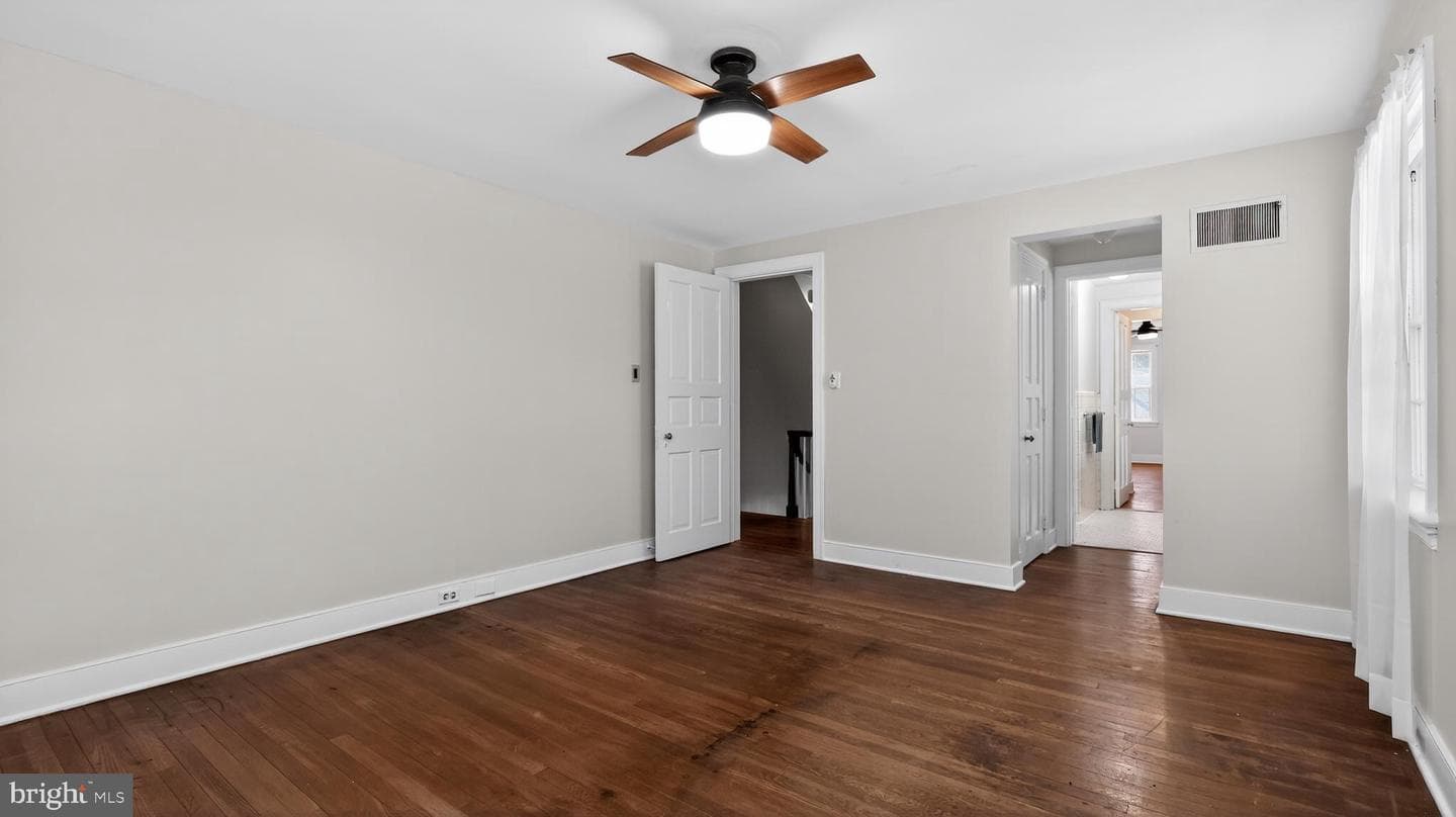 808 Walnut Lane photo 9
