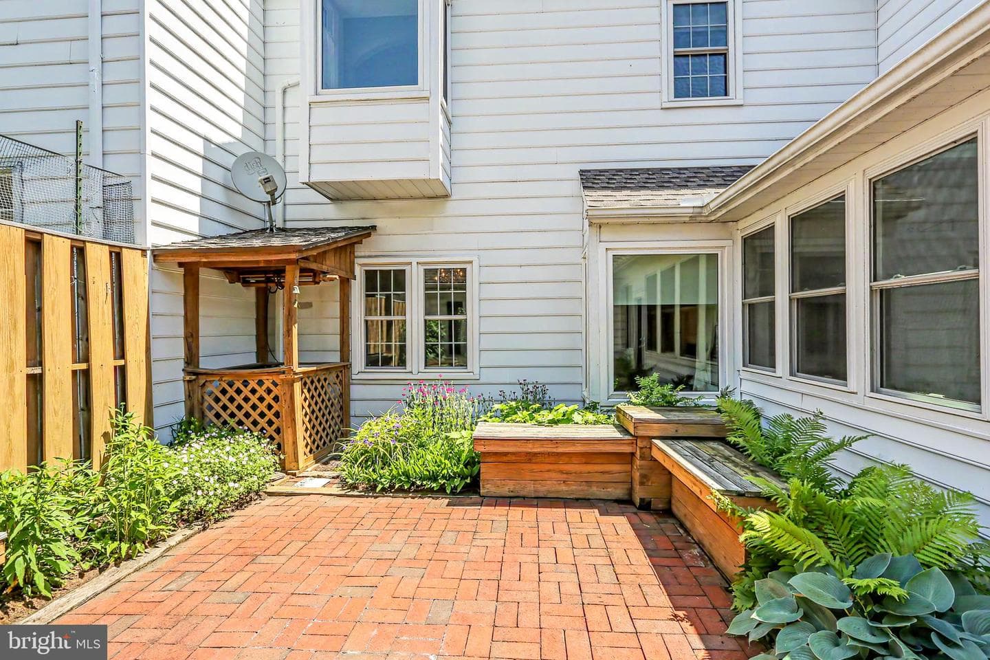 210 Allendale Road photo 27