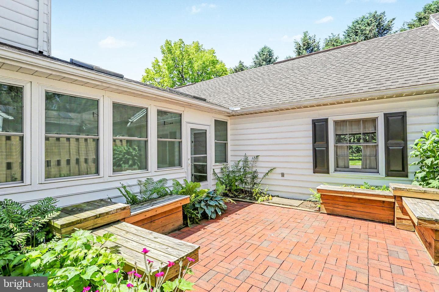 210 Allendale Road photo 28