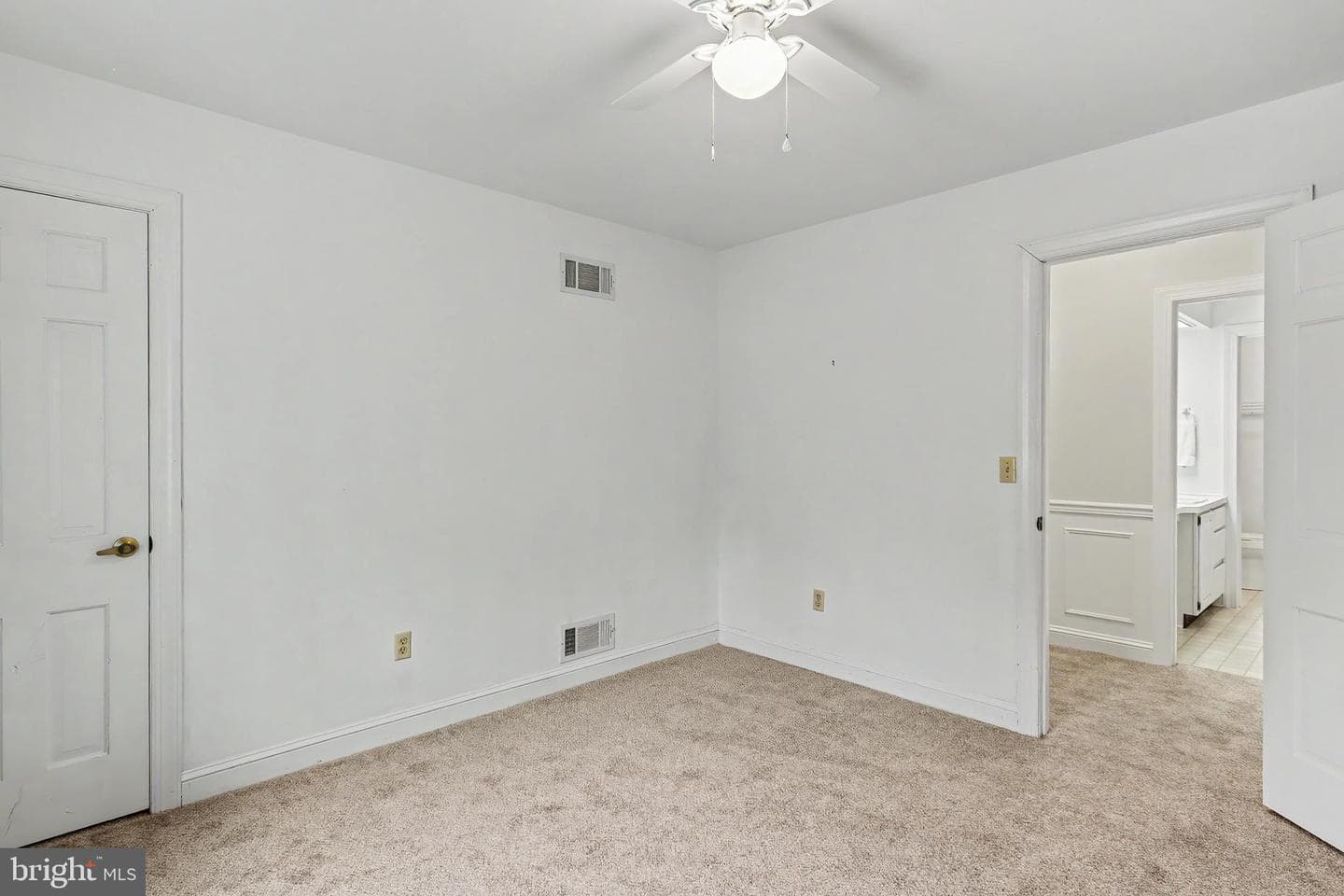 210 Allendale Road photo 33
