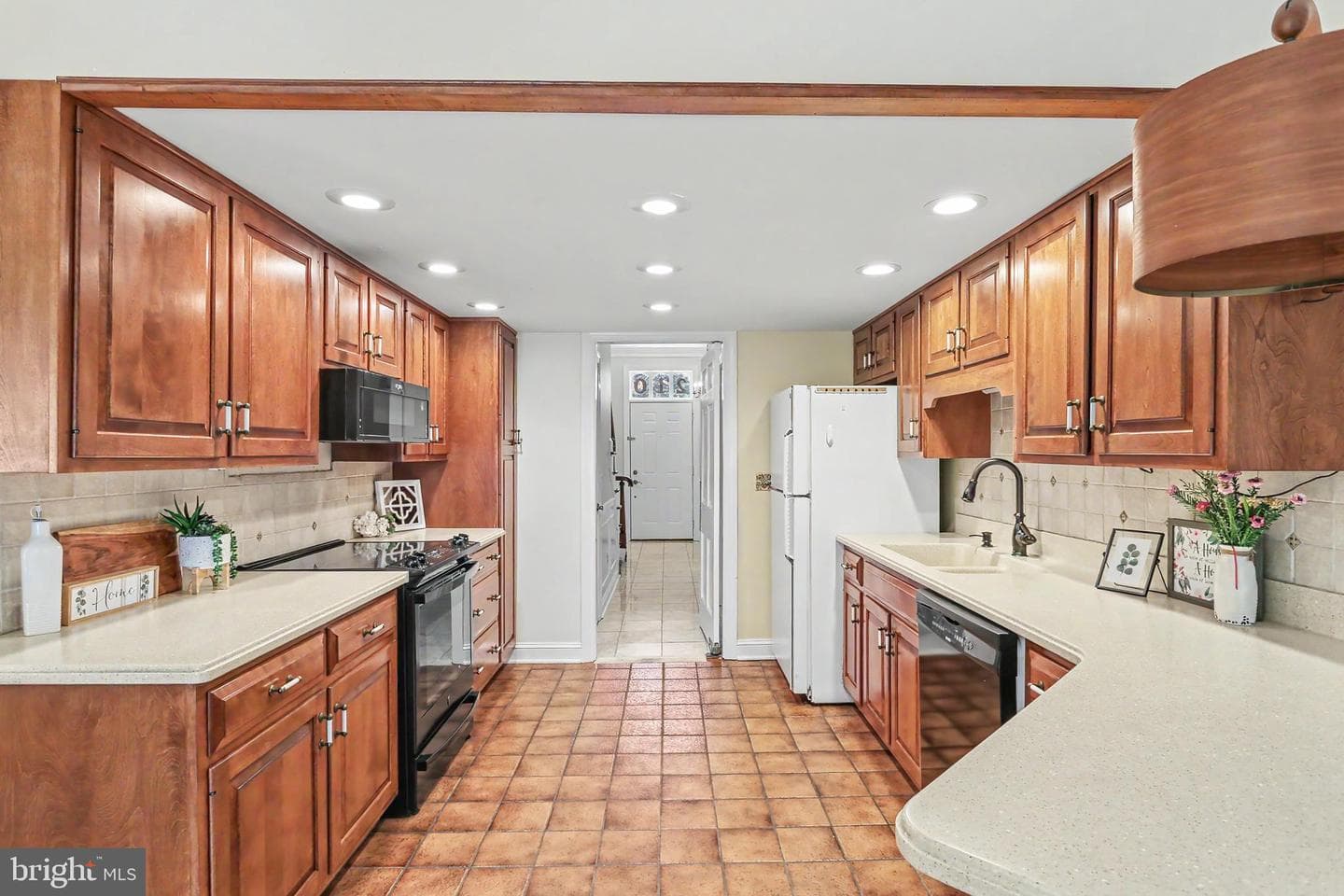 210 Allendale Road photo 4