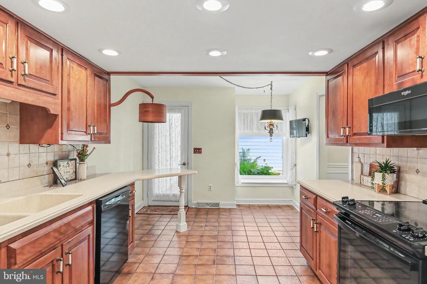 210 Allendale Road photo 6