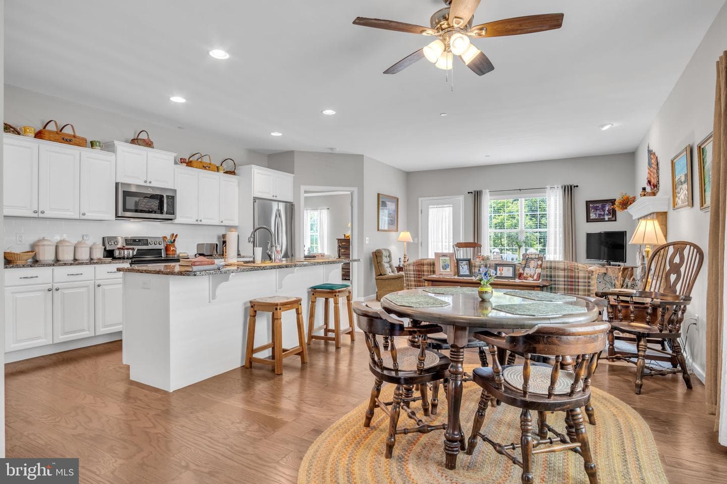 1767 Shady Lane photo 4