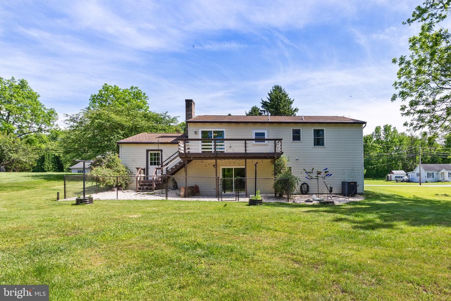 228 Woods Drive photo 4