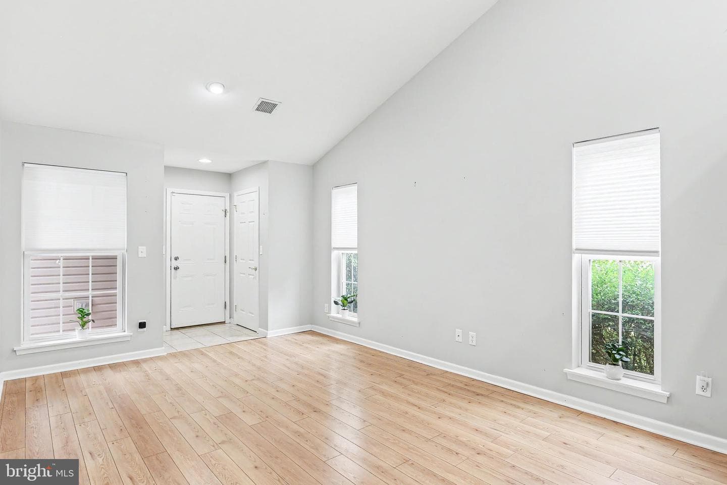 92 Keswick Drive photo 7