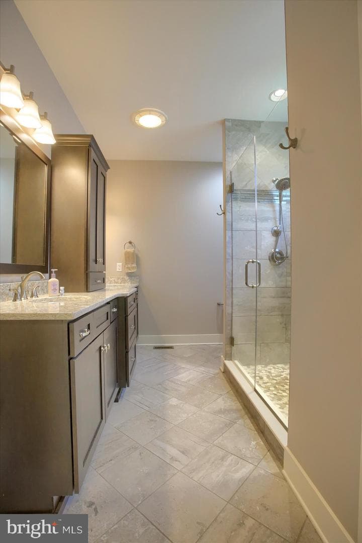 221 Wilson Street photo 10