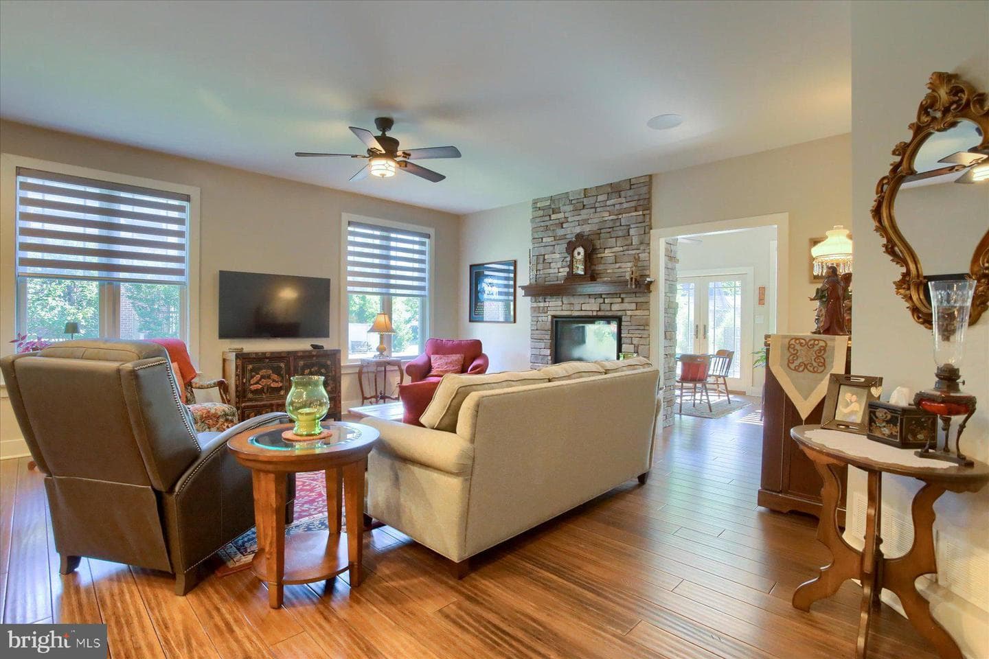 221 Wilson Street photo 19