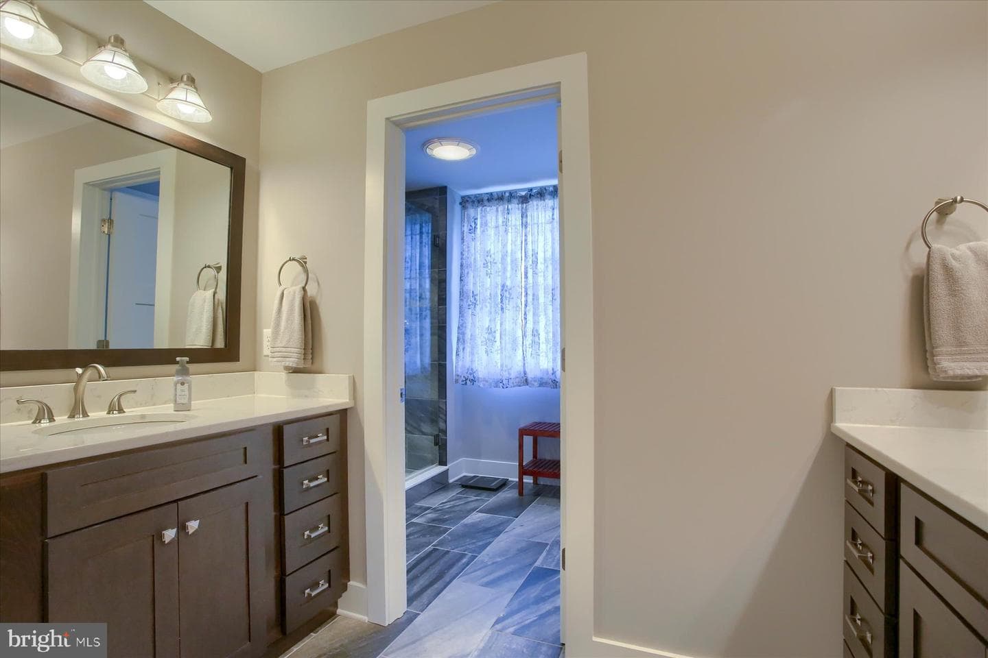221 Wilson Street photo 39