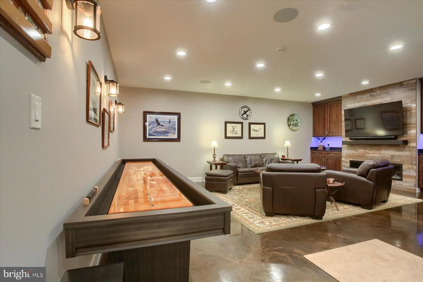 221 Wilson Street photo 42