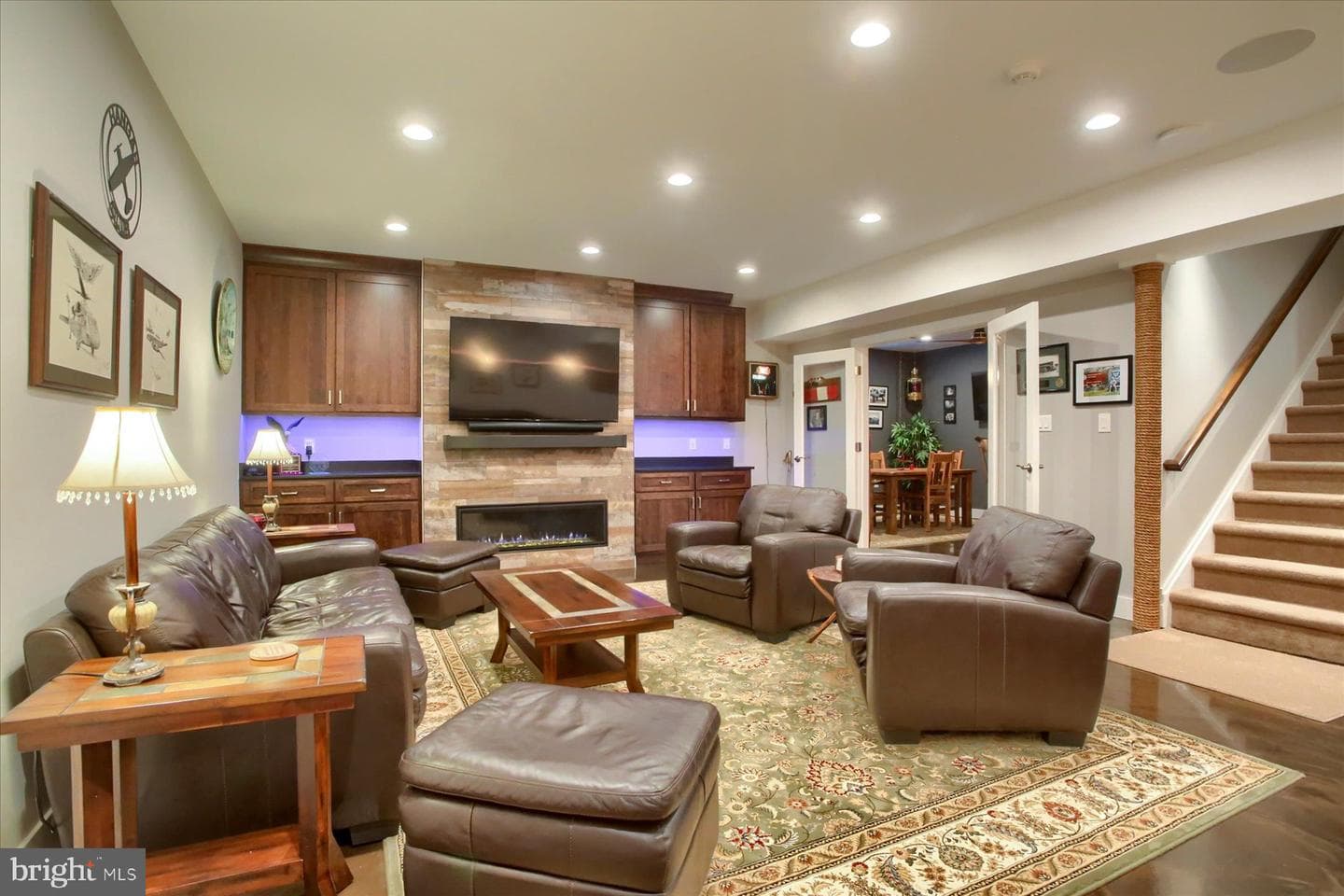 221 Wilson Street photo 43