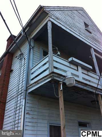107 E Main Street photo 17