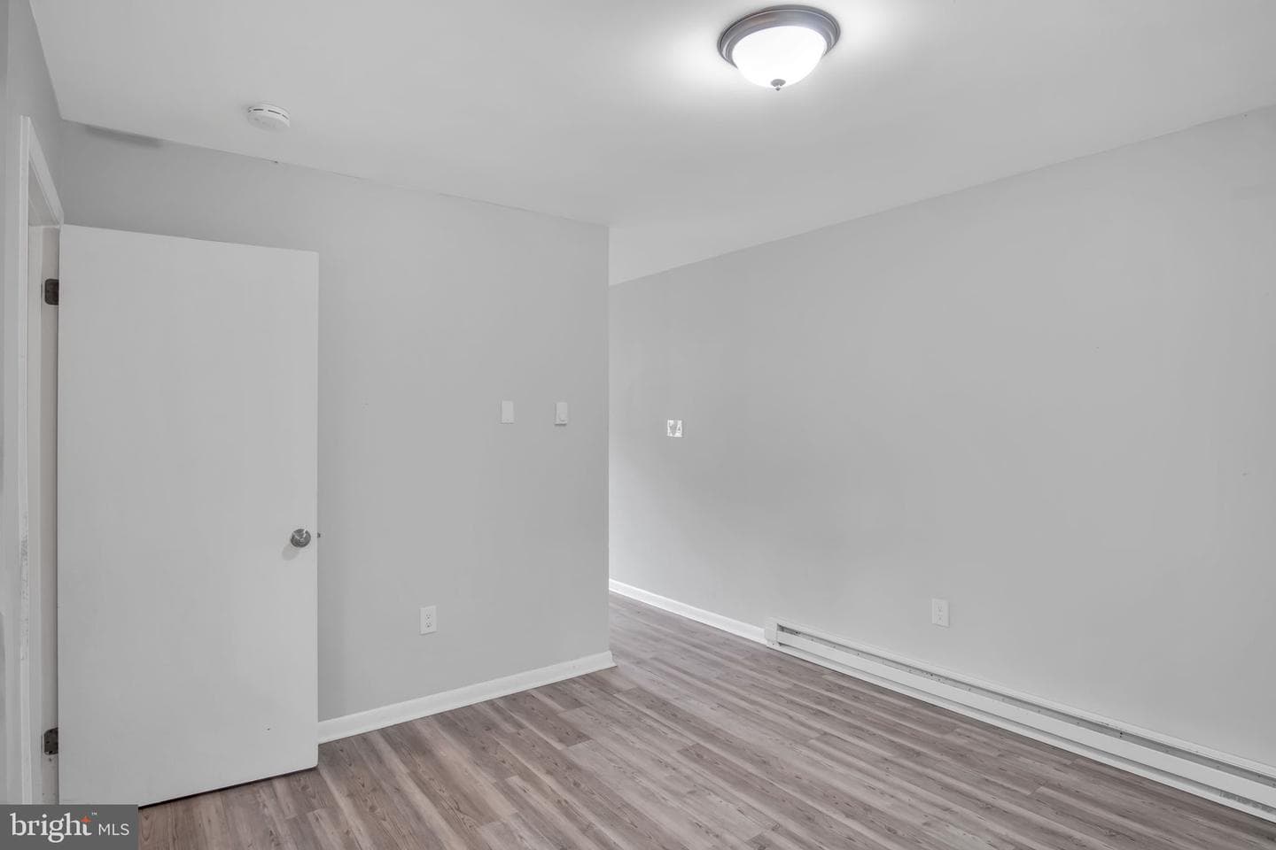 80 Queen Avenue photo 12
