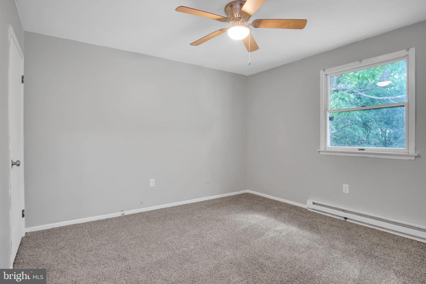 80 Queen Avenue photo 18