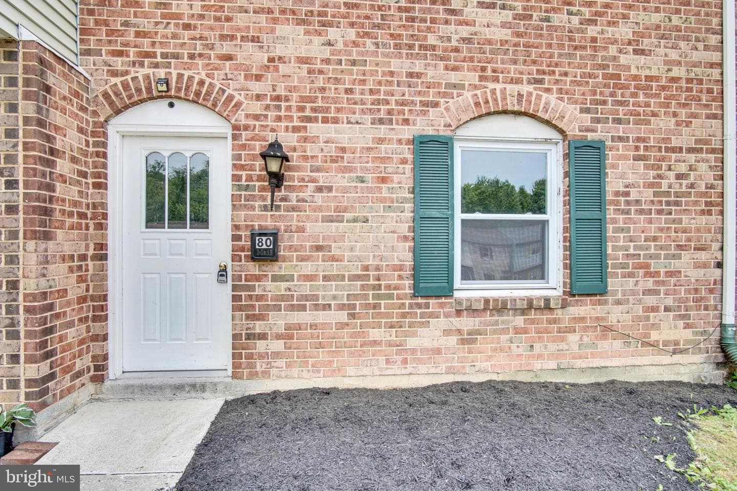 80 Queen Avenue photo 23