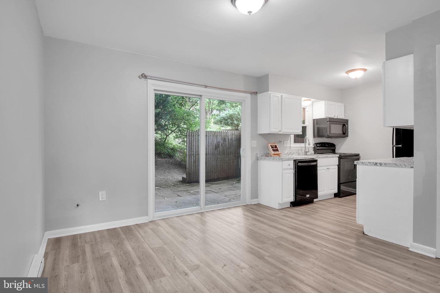 80 Queen Avenue photo 7