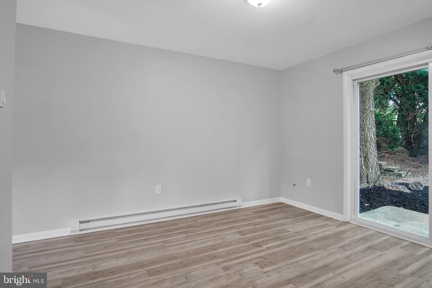 80 Queen Avenue photo 8