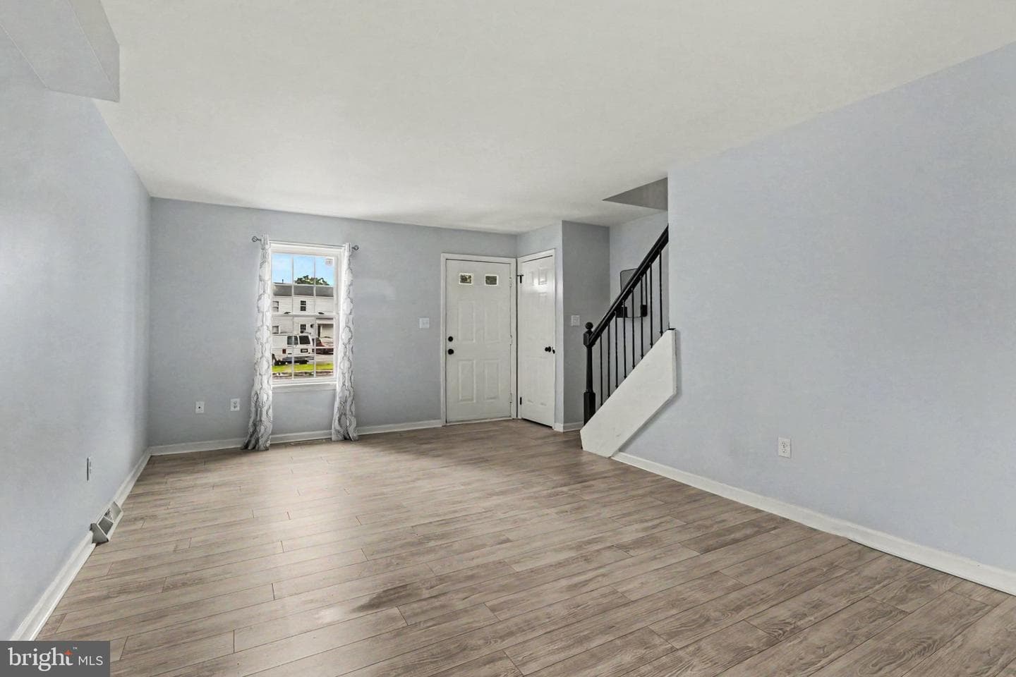 819 Old Silver Spring Road photo 3