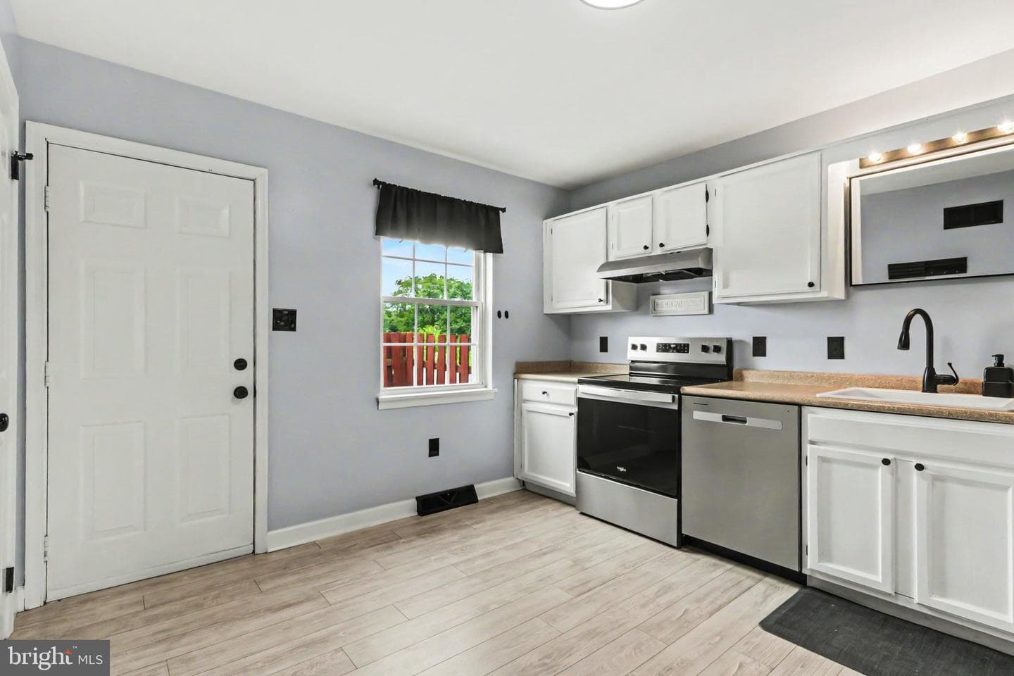 819 Old Silver Spring Road photo 8