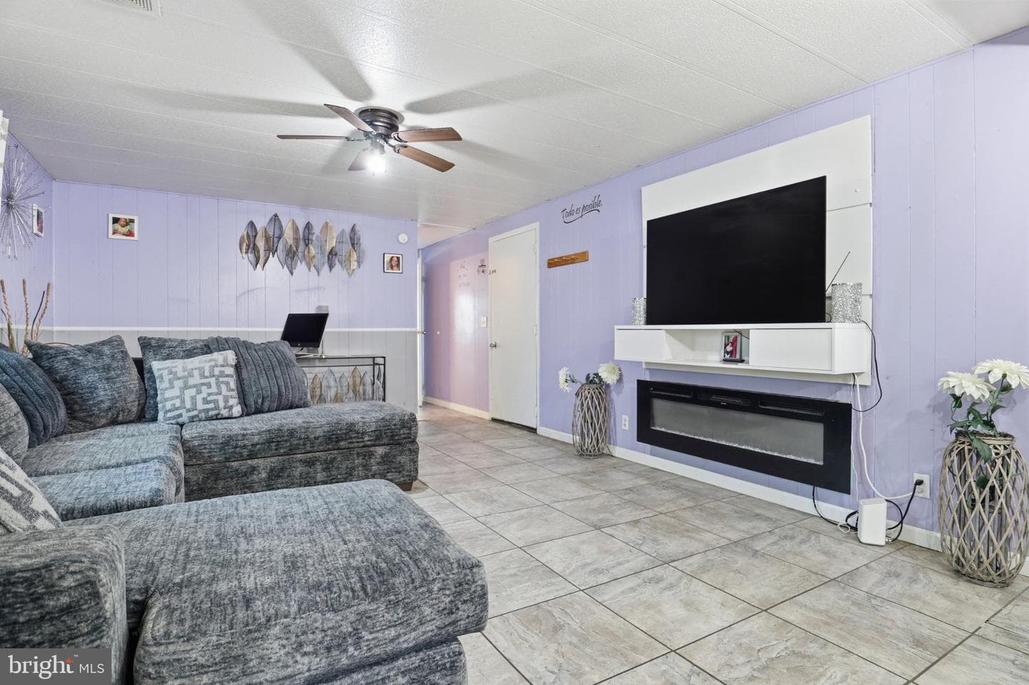 82 Malibu Boulevard photo 4
