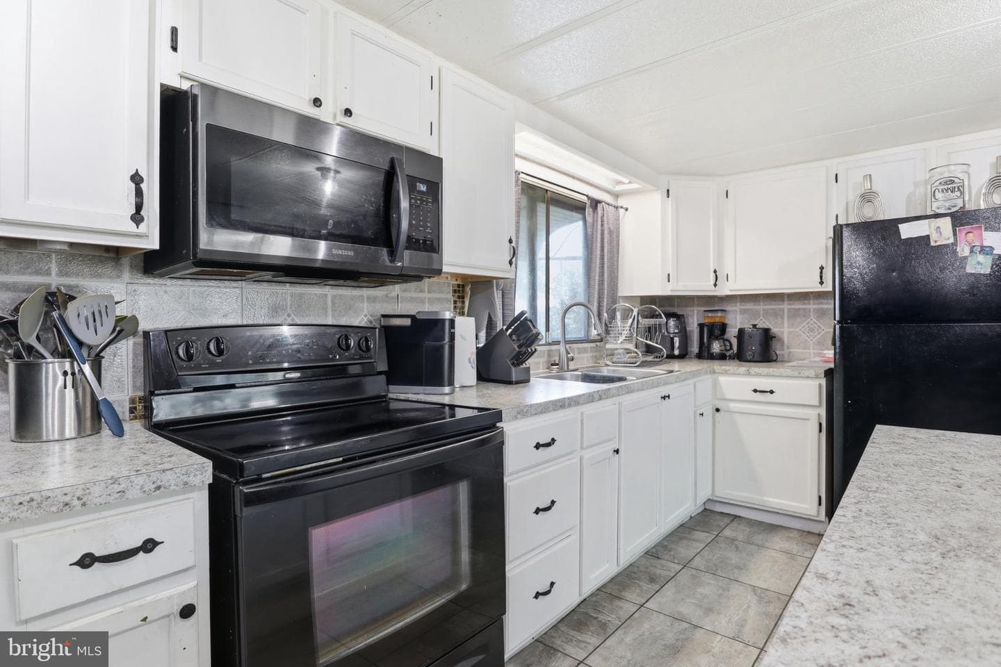 82 Malibu Boulevard photo 7