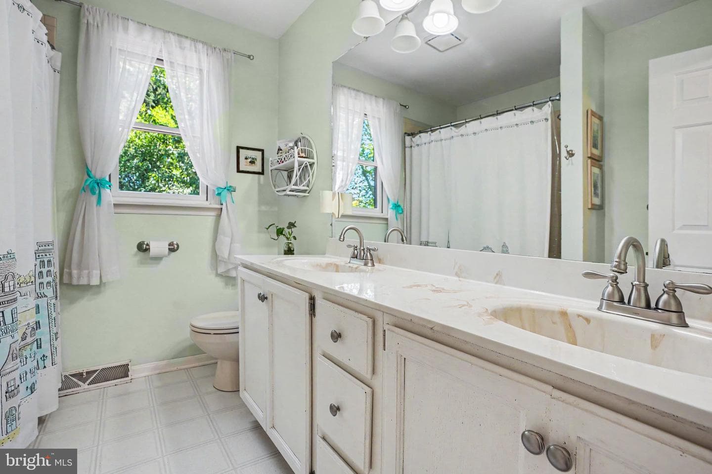 1204 Fleetwood Drive photo 24