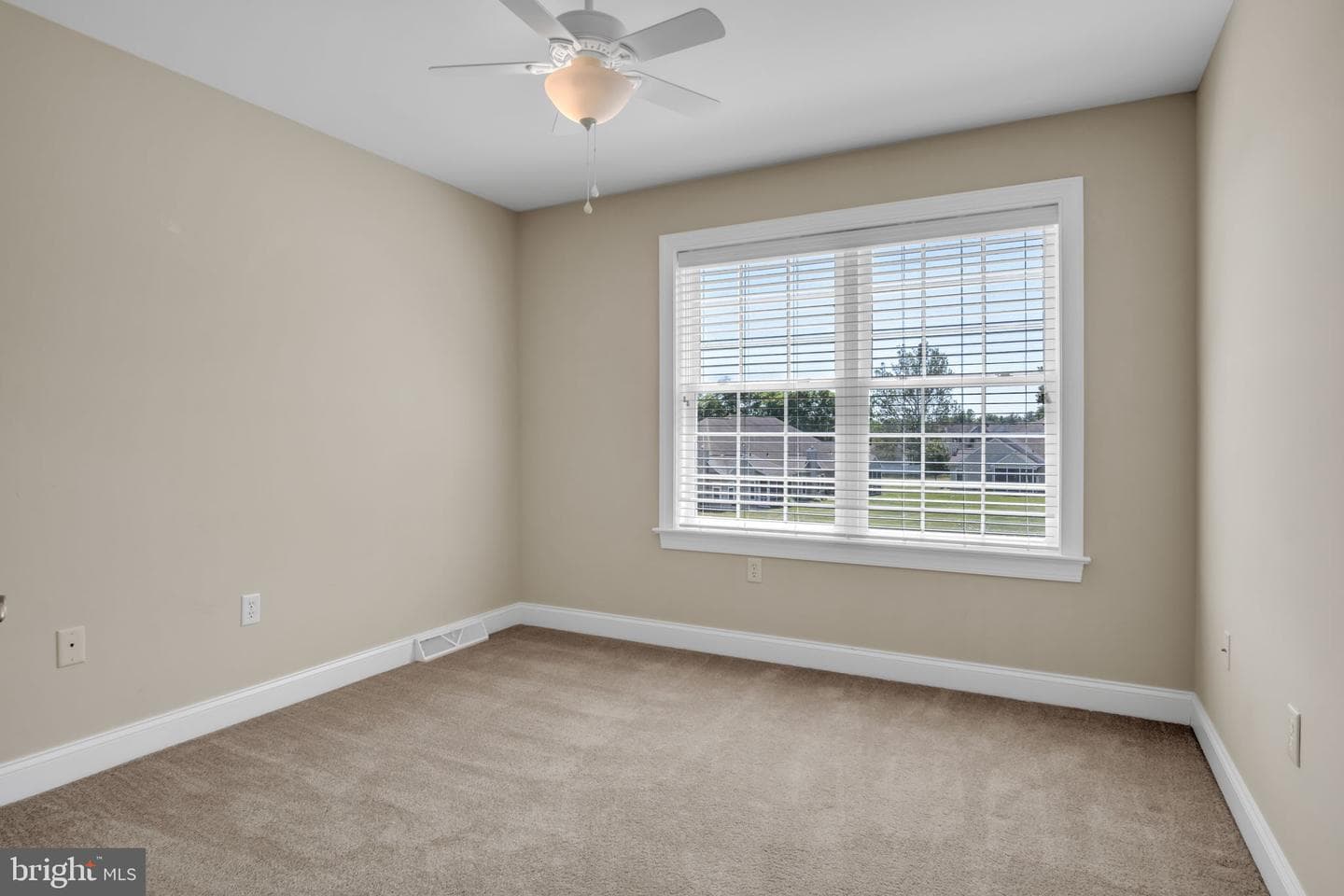 427 Carmella Drive photo 28