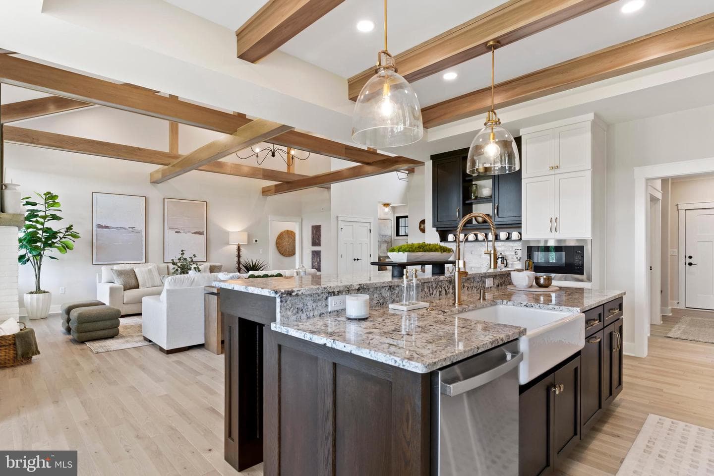 1006 Stonehill Ln photo 11