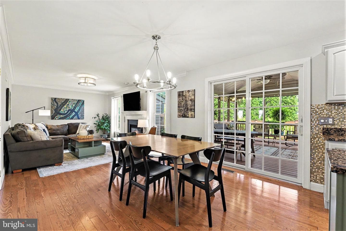 185 Regal View photo 10