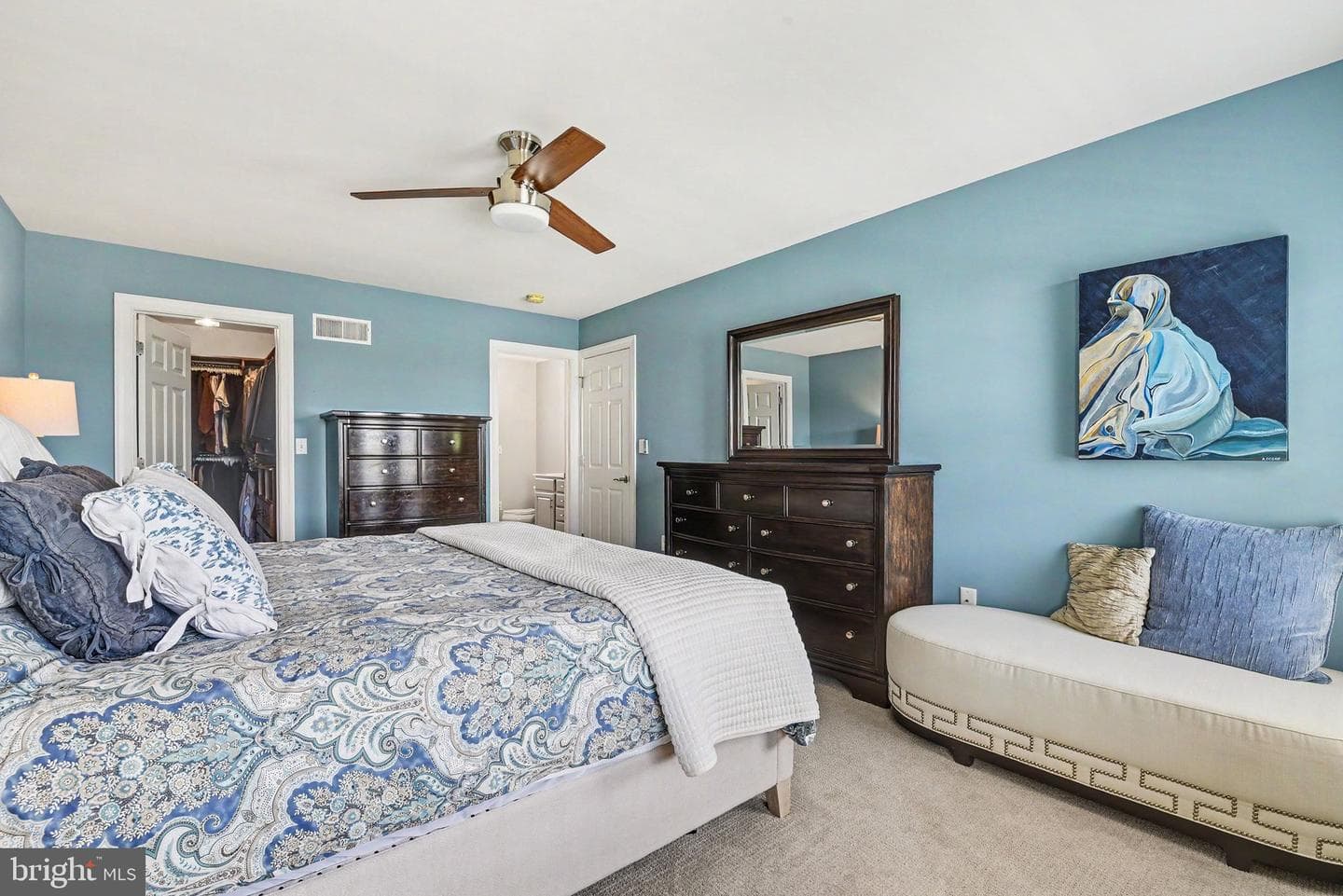 185 Regal View photo 15
