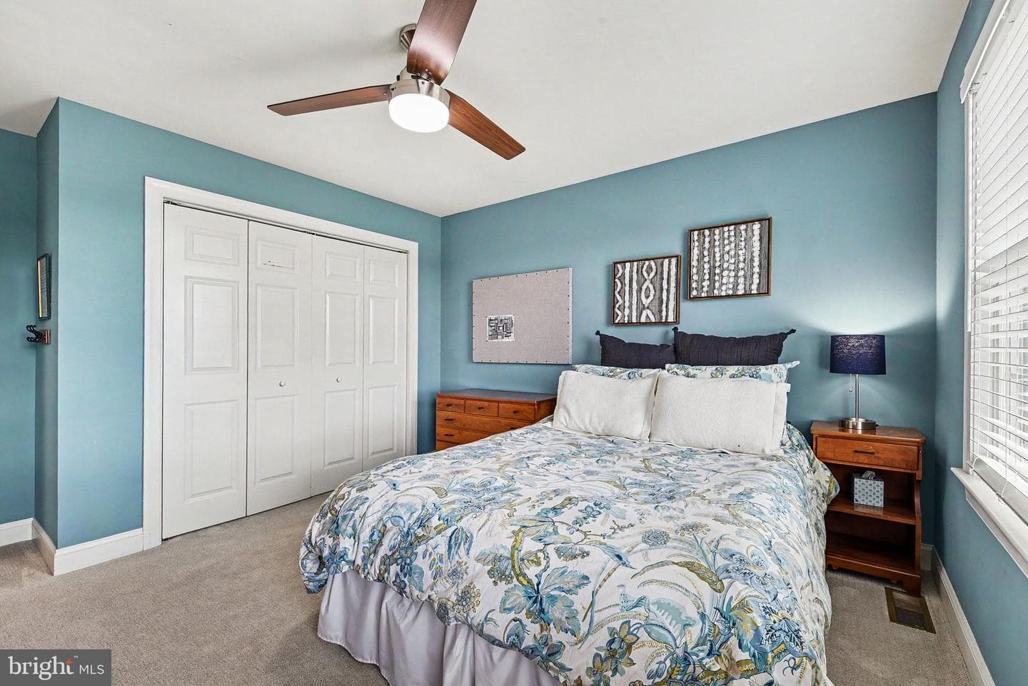 185 Regal View photo 20