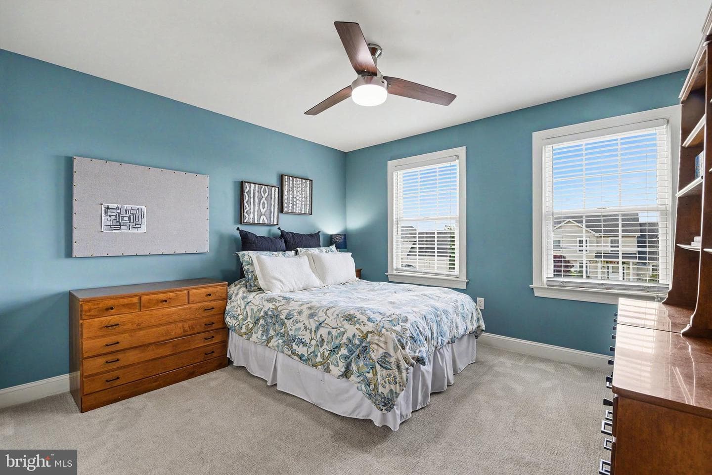 185 Regal View photo 21