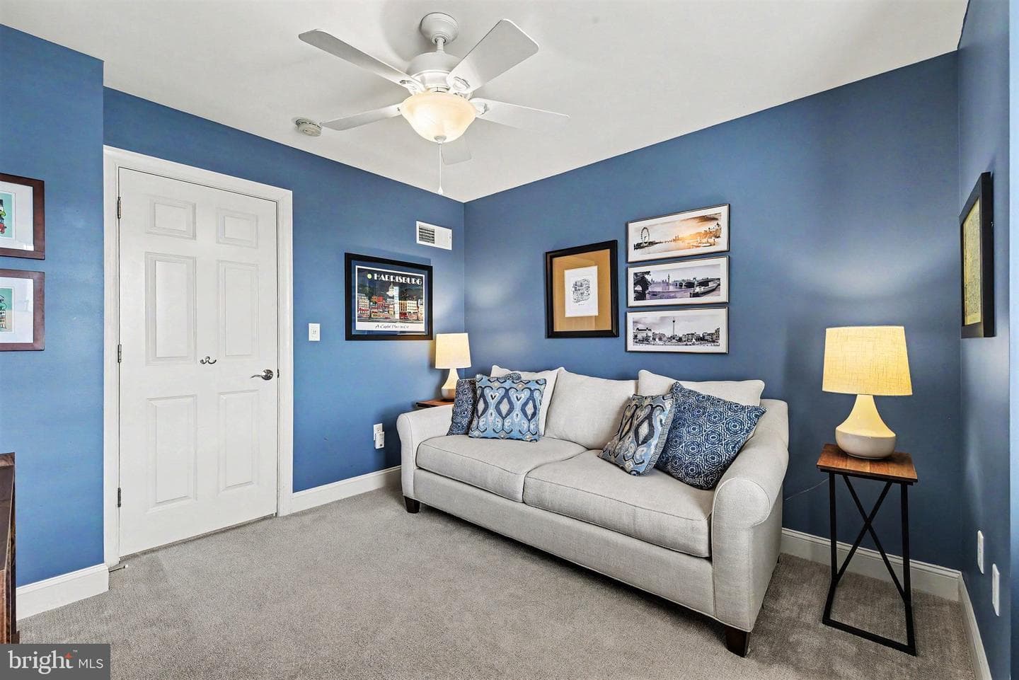 185 Regal View photo 22