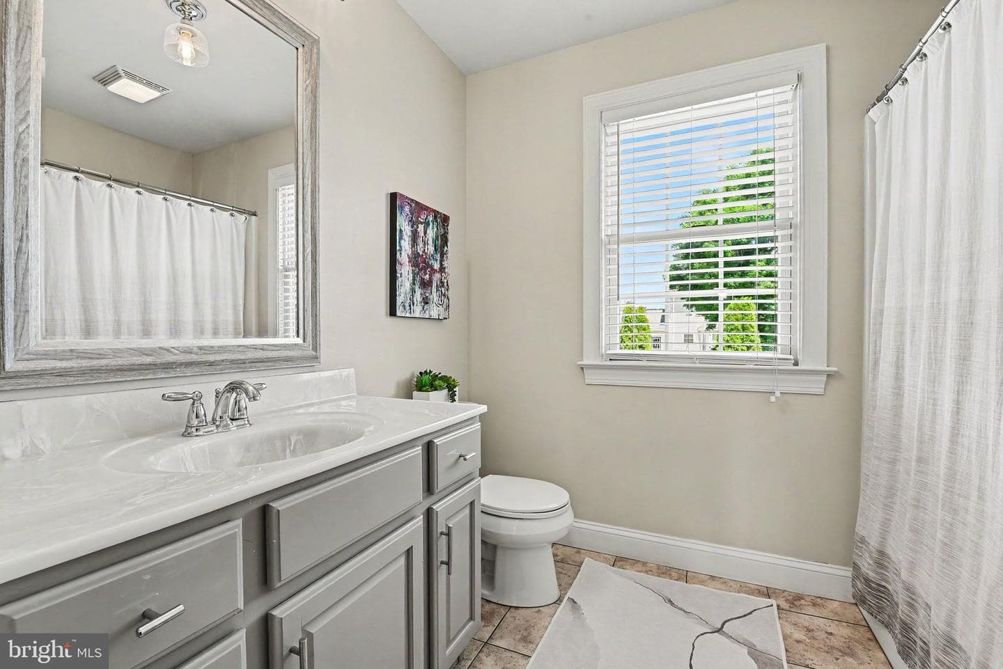 185 Regal View photo 24