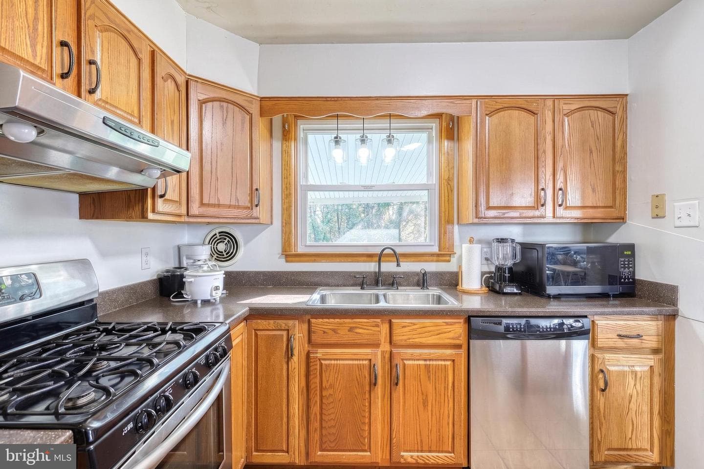 148 Henry Road photo 10