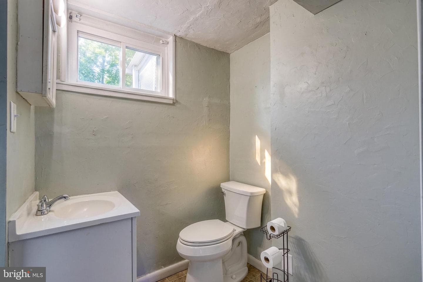 148 Henry Road photo 17