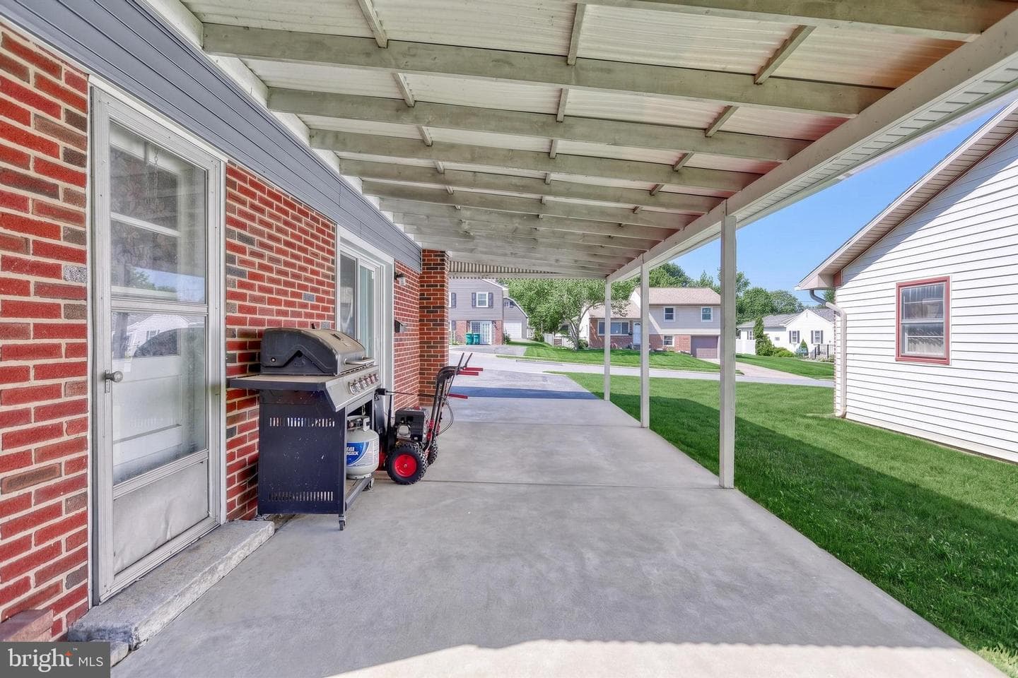 148 Henry Road photo 34