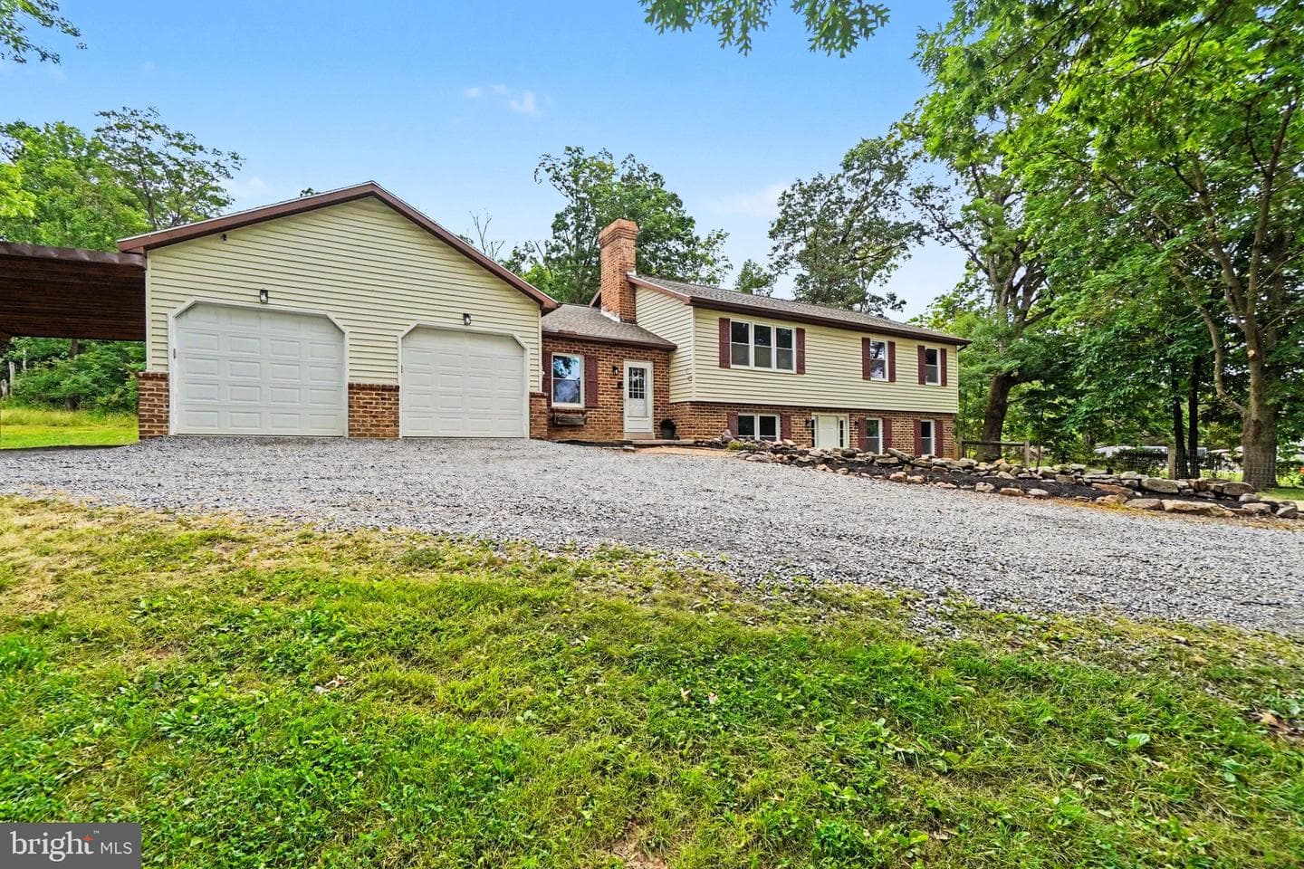 371 Bobcat Road, Newville