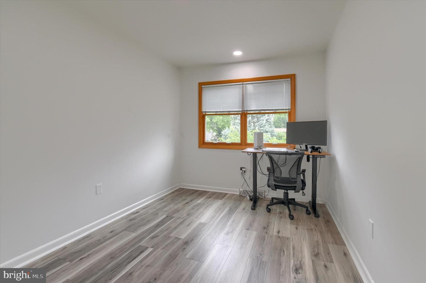 69 Drexel Place photo 18