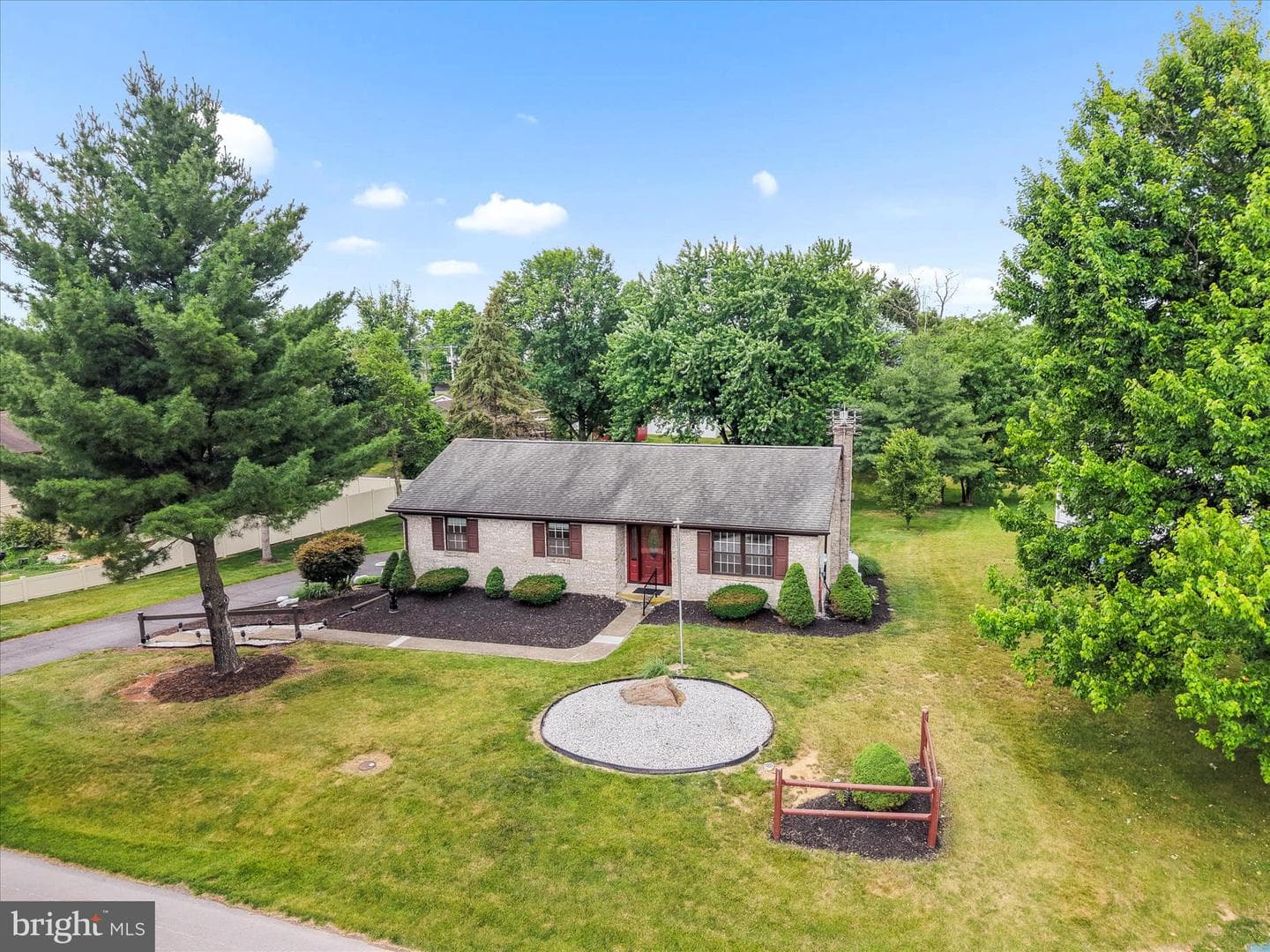 1 Pamela Drive, Mechanicsburg